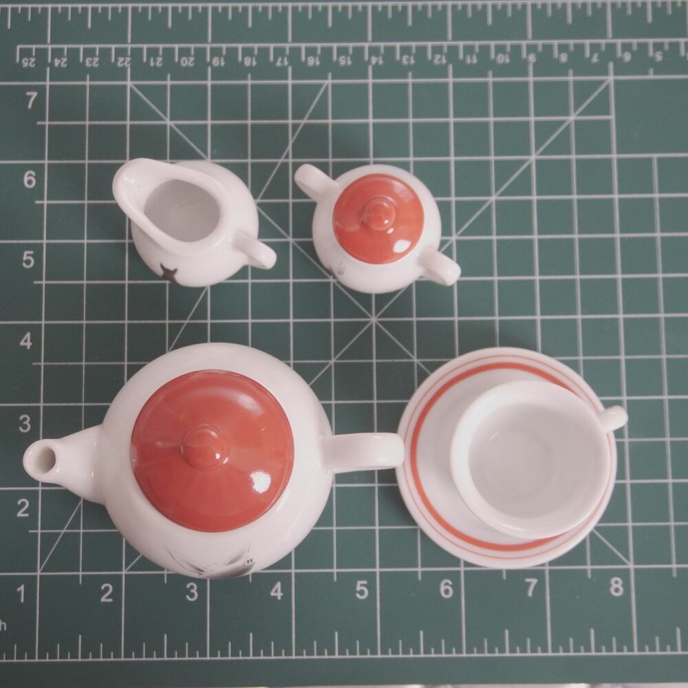 Schylling Olivia the Pig Porcelain Tea Set 13 Pc Miniature Child Complete EUC - Picture 2 of 16